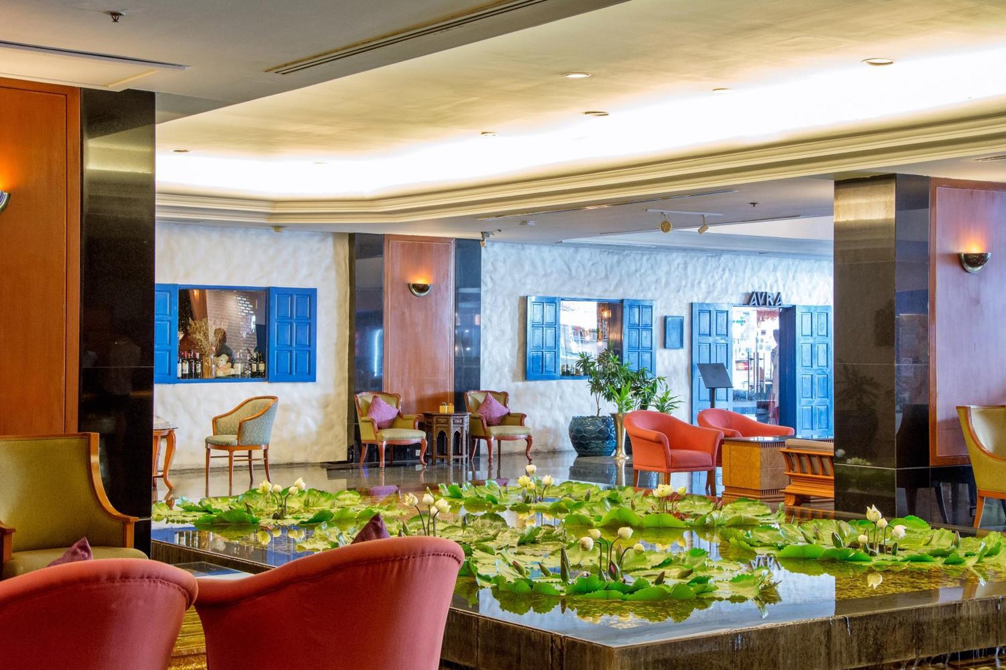 Bangkok Hotel Lotus Sukhumvit 33 By Compass Hospitality Экстерьер фото